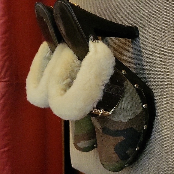 Shoes - Picture 3 of 5